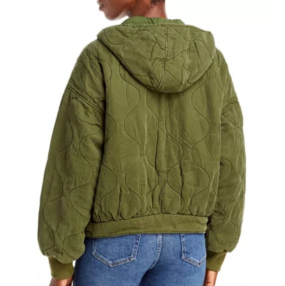 BlankNYC Hooded Quilted Jacket Snap Front Closure Side Slant Pockets Size MED - Picture 3 of 13